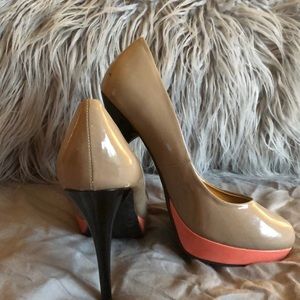 Tan and Coral Round Toe Heels!